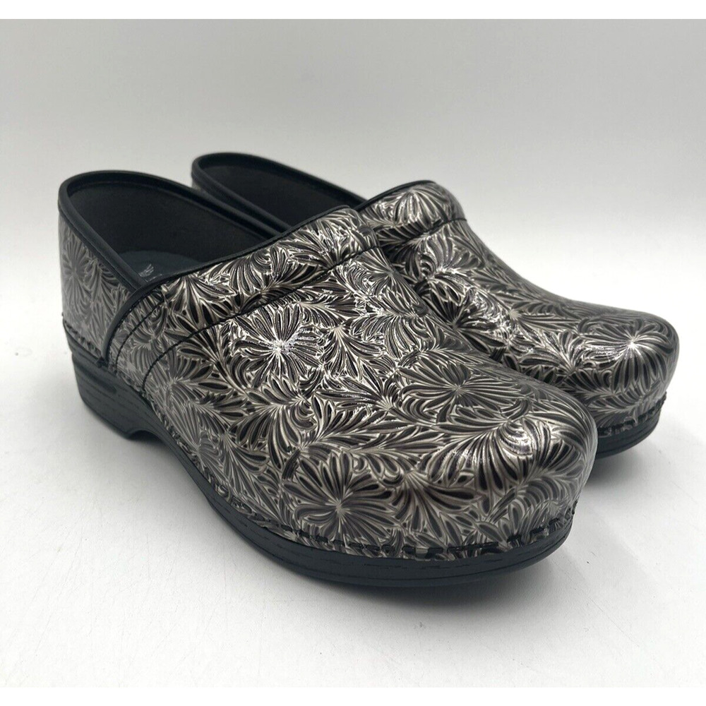 NEW Dansko PRO XP ORNATE PATENT Women's Clog Silver EU Size 38 (US Size 7.5) NIB